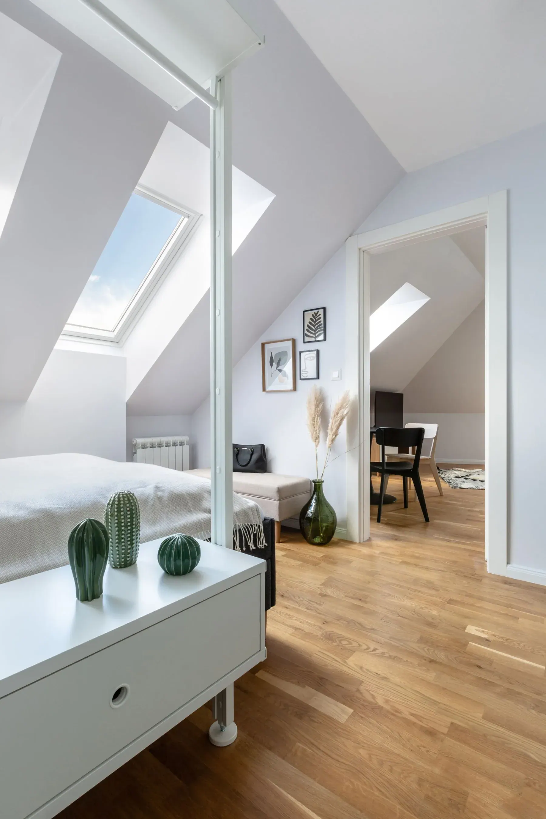 Dachgeschossausbau mit Trockenbau in Heilbronn Trockenbau in Heilbronn – ausgebautes Dachgeschoss mit verkleideten Dachschrägen